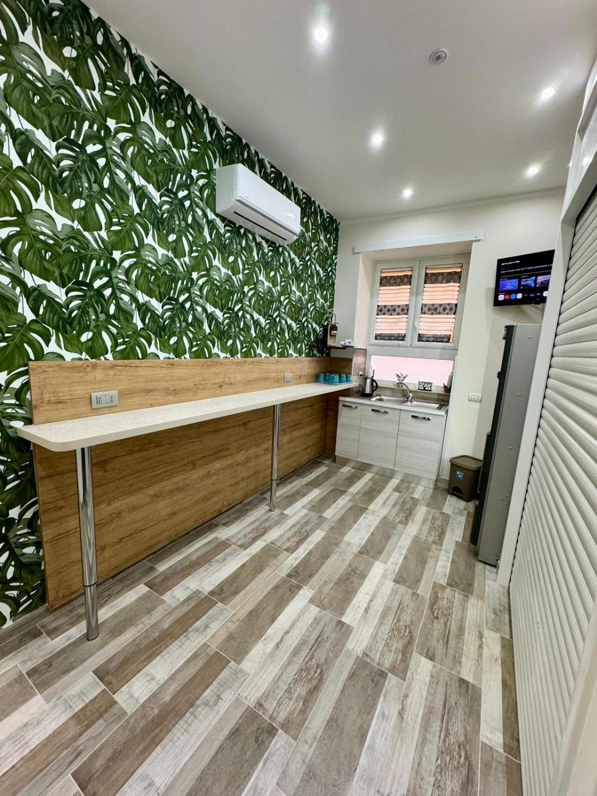 Punto House Ferrovia Hotel Napoli Bagian luar foto