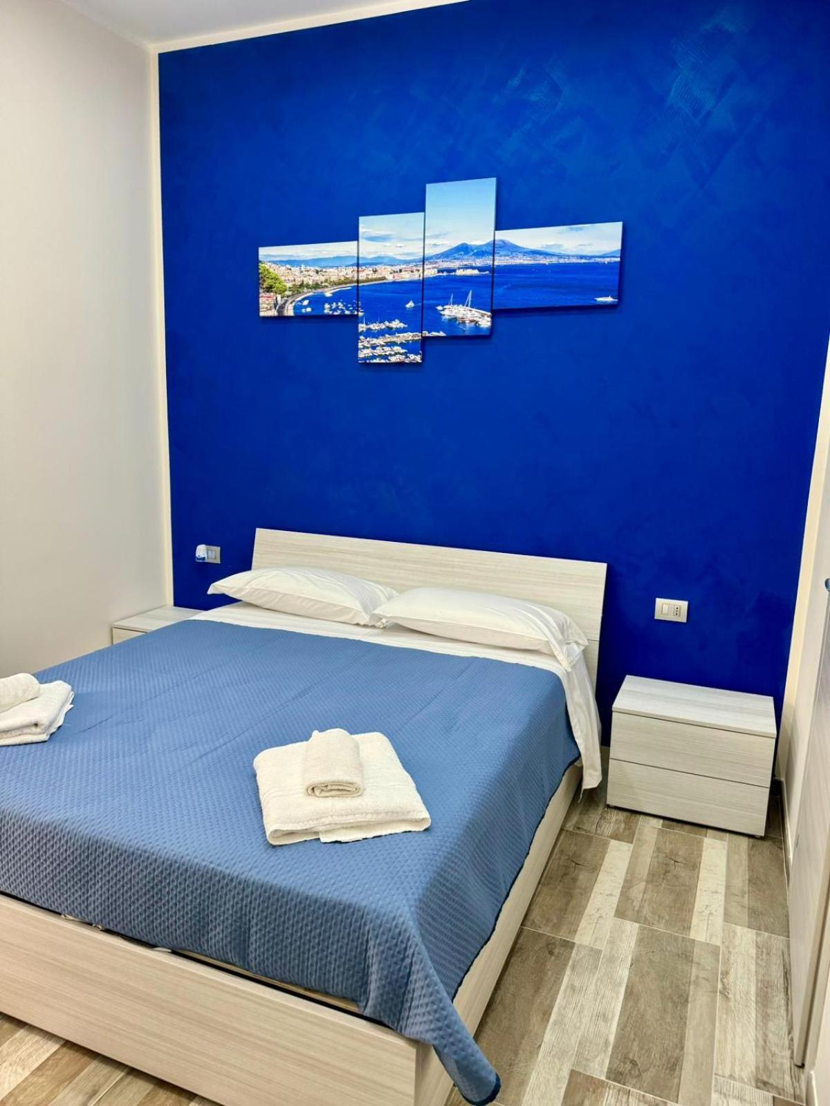 Punto House Ferrovia Hotel Napoli Bagian luar foto